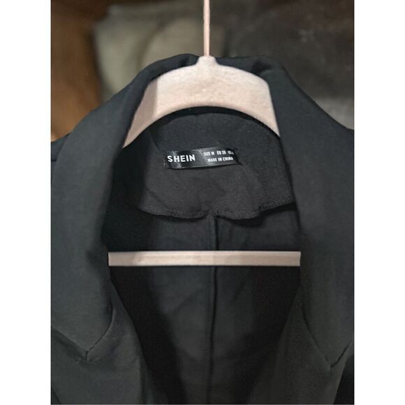 SHEIN black blazer NWOT - Picture 2 of 5